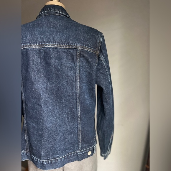 Eddie Bauer Women’s Dark Wash Jean Denim Jacket Excellent Size Medium - Picture 2 of 8